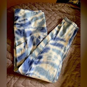 Blue leggings with side pocket